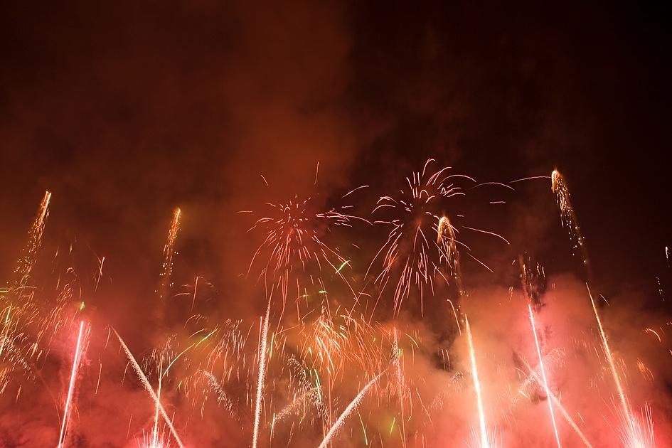 Walibi Holland sluit festivalavonden af met nieuwe vuurwerkspektakel