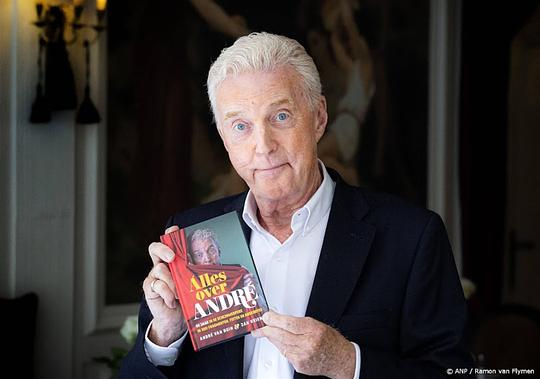 Alles over André over André van Duin komt bestsellerlijst binnen op plek 3