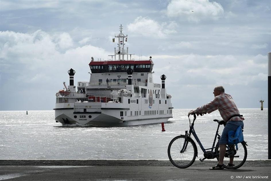 Rijkswaterstaat onderzoekt zes mogelijke oplossingen voor vaargeul Ameland