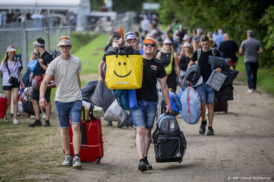Camping Zwarte Cross stroomt vol met feestgangers