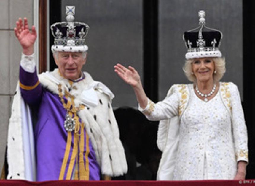 Zo'n 1,5 miljoen mensen zien kroning Charles en Camilla op NPO 1