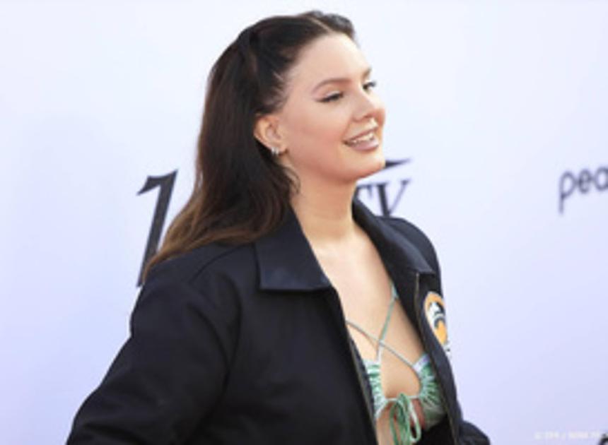 Zangeres Lana del Rey promoot nieuw album in geboorteplaats van haar ex