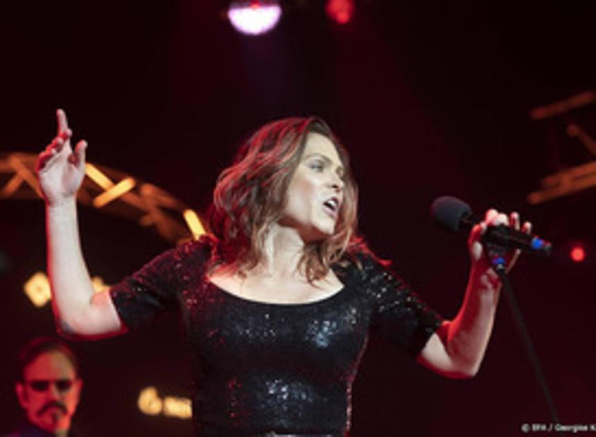 Beth Hart breekt Amsterdams concert af vanwege verkoudheid