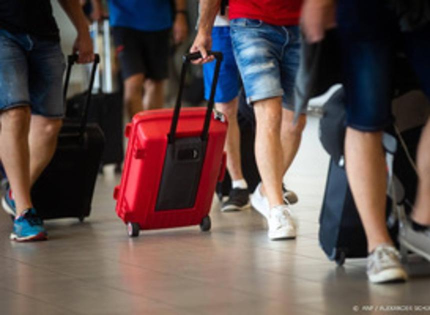 Toerismebureau: Nederlanders pakken nog altijd vaak vliegtuig voor vakantie