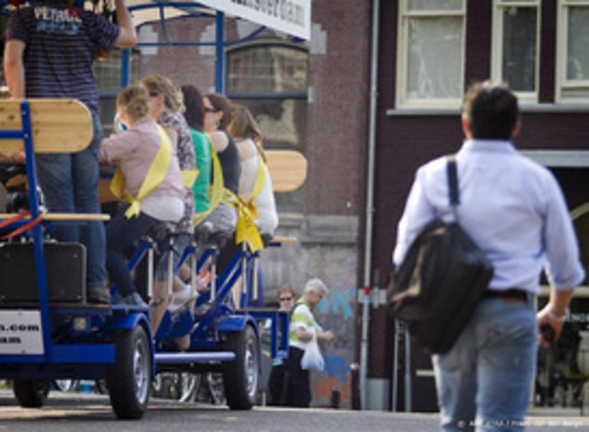 Bierfiets moet uit straatbeeld van Rotterdam verdwijnen vindt Aboutaleb 