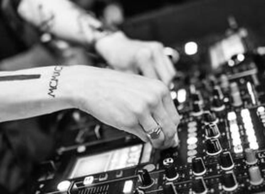 Twee festivals en twee keer DJ Paul Elstak in Recreatieoord Binnenmaas
