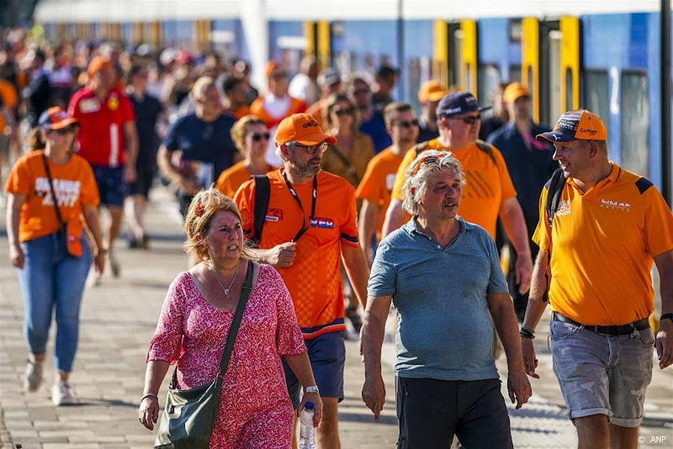 NS laat extra treinen naar Grand Prix in Zandvoort