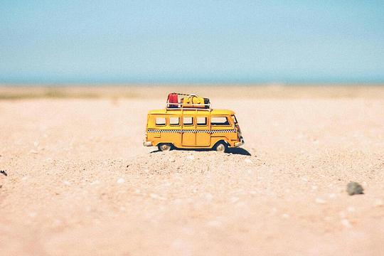 vakantiebusje op strand