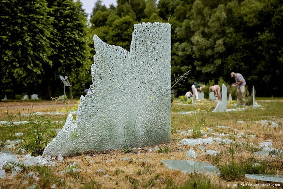 Vernield monument voor overleden kankerpatiënten herbouwd in 2024