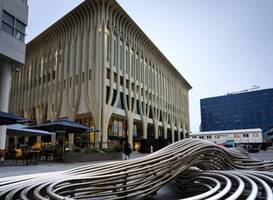 Peperduur Haags Cultuurpaleis Amare dreigt te verzakken door slechte bouw