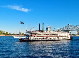 Riviercruises langs Hanzesteden zijn weer helemaal hip
