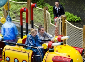 Medewerker bekneld in attractie Walibi Holland, traumahelikopter ingeschakeld