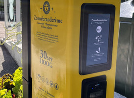 Efteling plaatst factor 30 zonnebrandmachine