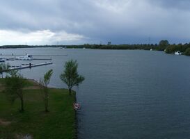 Bij deze twee kleine dorpjes in Noord-Brabant komt een gigantisch vakantiepark / Foto: 'Kraaijenbergse plassen' door DymphieH