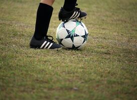 Jonge kunstenaars opgeroepen om met nieuwe ogen naar voetbalspel te kijken