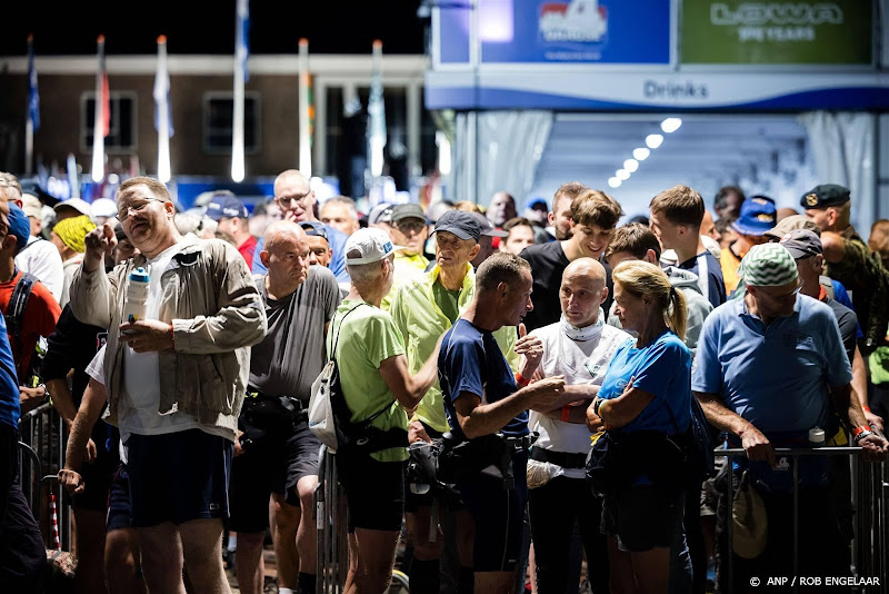 Marsleider lost startschot 105e Vierdaagse, meer dan 43.000 lopers beginnen