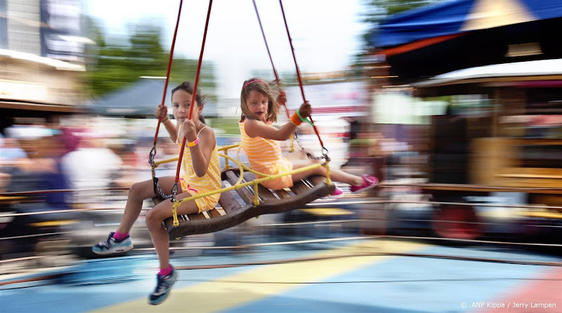 Ondanks regen zaten theatertenten van De Parade in Utrecht vol
