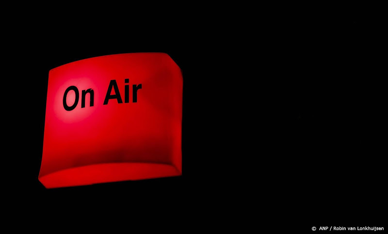 On Air bordje dat rood brandt