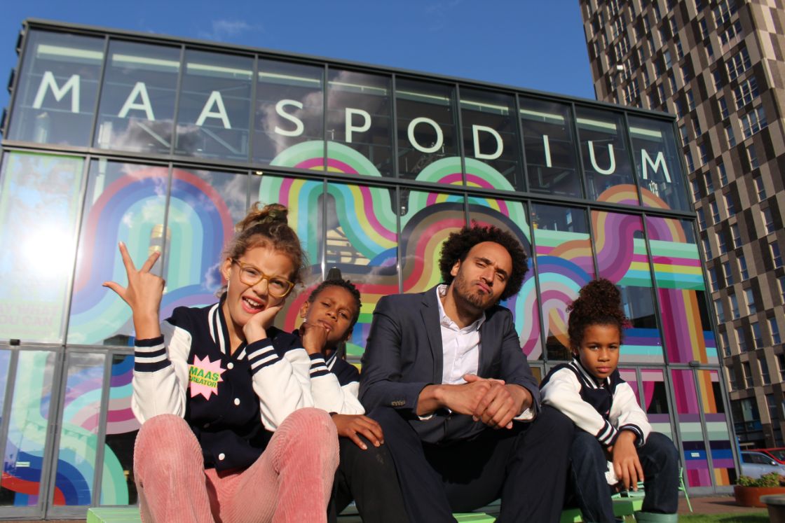 Aftrap eerste Kindertheaterweek in het Maaspodium / foto: Maas theater en dans