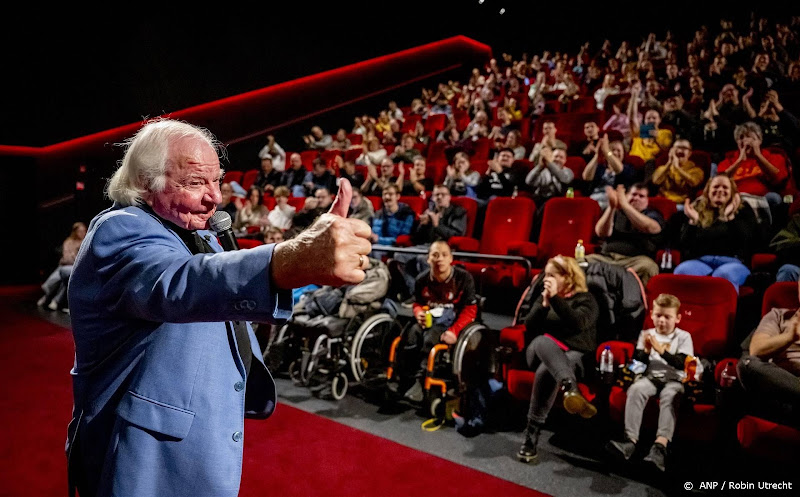 Aad van Toor naar Nederland om première documentaire Bassie en Adriaan bij te wonen