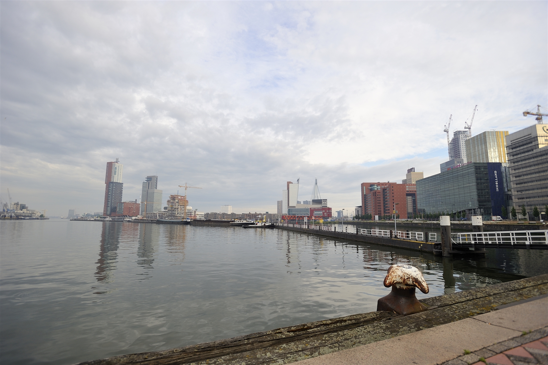 Dit zijn de plannen voor het nieuwe Rijnhavenpark in Rotterdam / Foto: "Rotterdam, Rijnhaven, zondagmorgen 14 juni 2009" door Fred Vloo