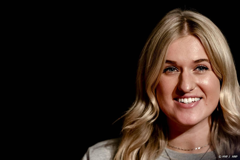 Britt Dekker mogelijk nieuwe gezicht van Lachen om Home Video's