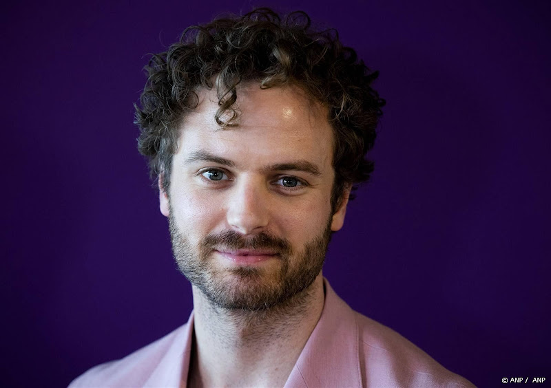 Ook Jim Bakkum en Nadja Hüpscher spelen in serie over Patty Brard