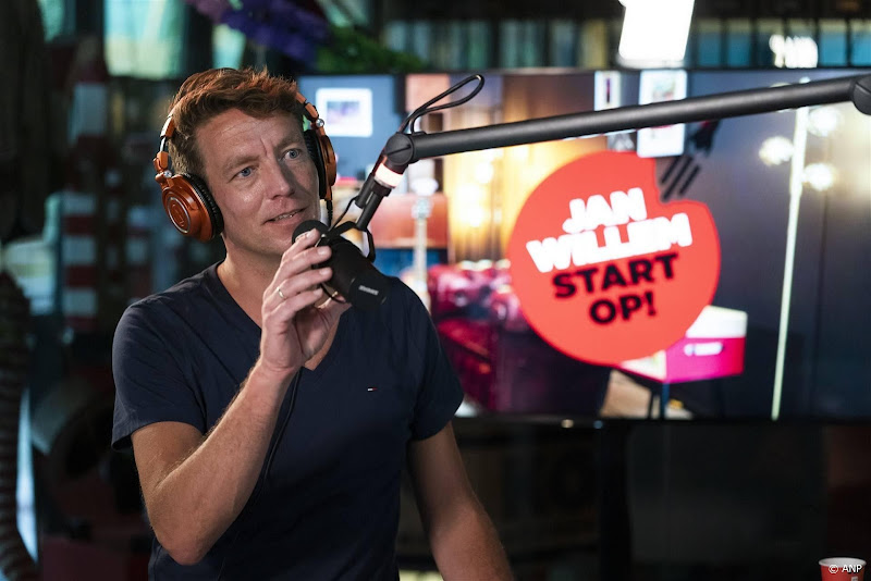 Presentator Jan-Willem Roodbeen ontvangt Zeldzame Engel Award 2024