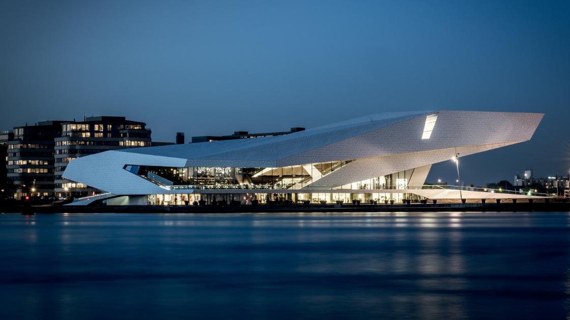 Amsterdams EYE Filmmuseum breekt met sponsor KLM vanwege klimaatbeleid / Foto: "EYE Filmmuseum - Amsterdam" door soomness
