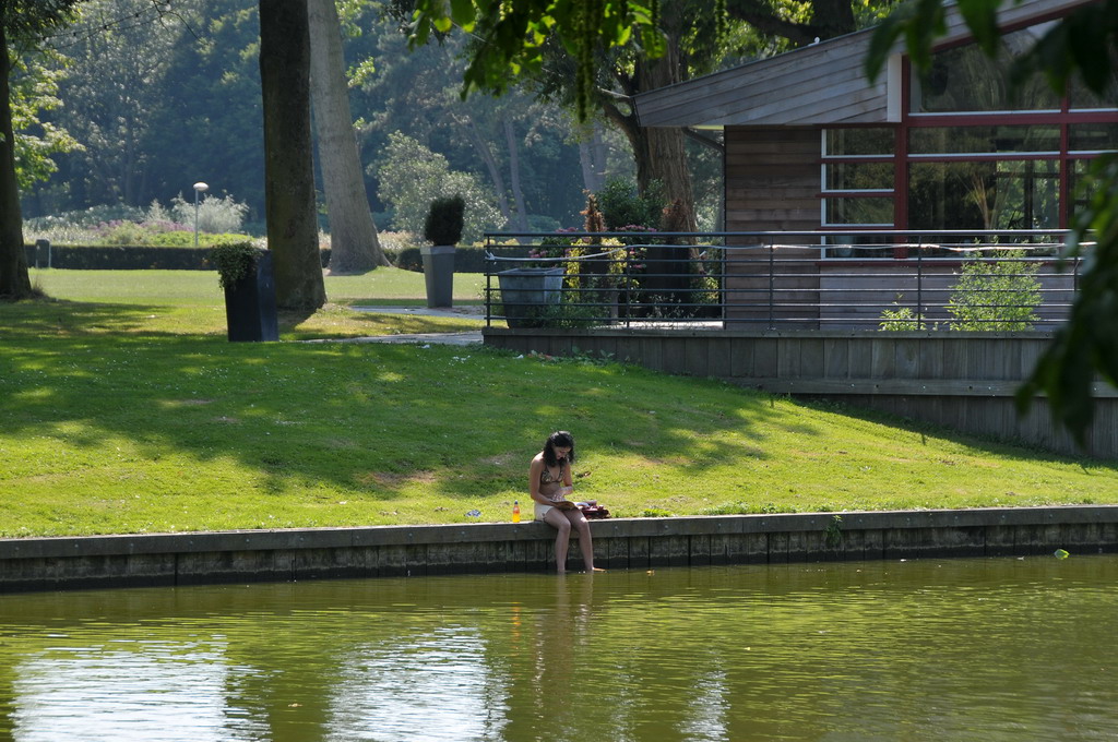 Om Nederland aan groennorm te laten voldoen zijn miljarden nodig / Foto: "Zuiderpark Den Haag" door FaceMePls