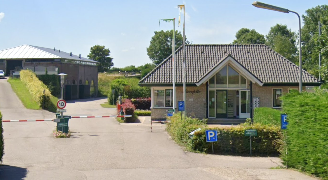 Illegale bomenkap bij camping Bovensluis kost ontwikkelaar 25.000 euro / Foto: Google Maps https://maps.app.goo.gl/cQuGSVKbqa3rLSzh6