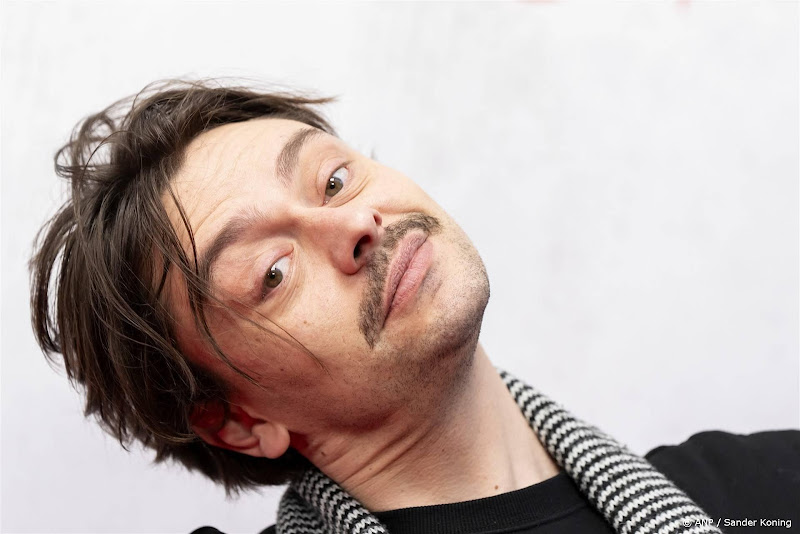 Joost neemt Stefano Keizers mee naar Songfestival