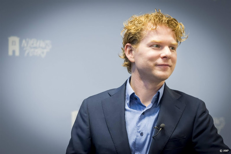 Gijs Rademaker wil op de planken staan met voorstelling over dino's