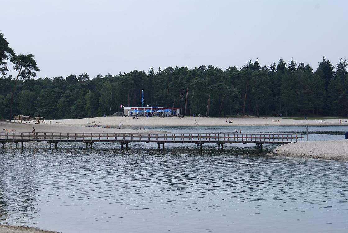 Groen licht voor extra evenementen en bebouwing bij Henschotermeer / Foto: "Henschotermeer" door JosvanE