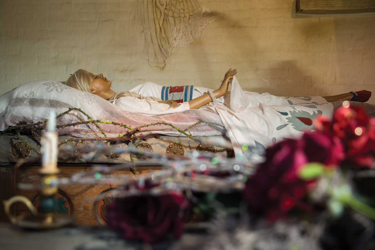 Verbaasde reacties op extra cupmaat Doornroosje in Efteling