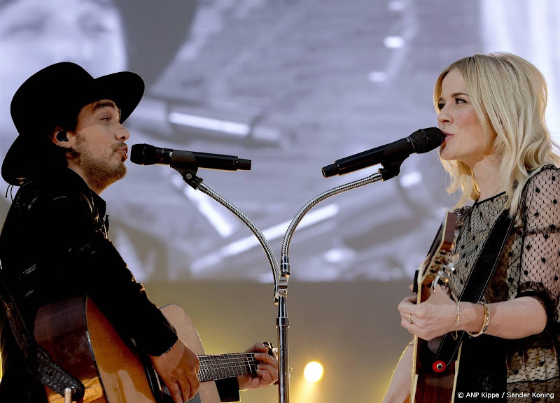 ilse de lange en waylon op podium