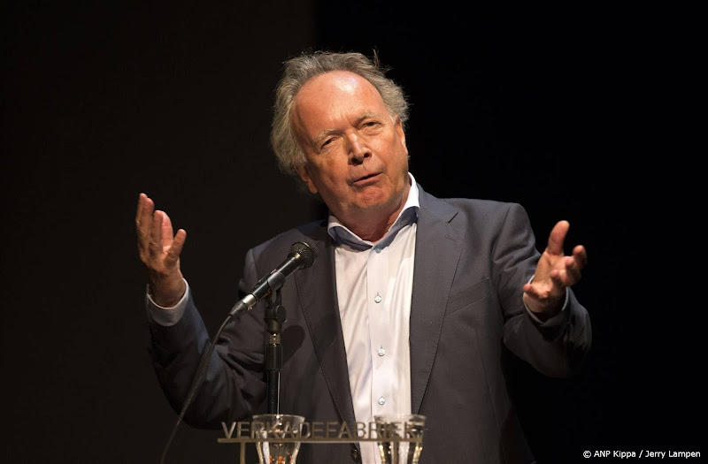 Paul Haenen schrijft nieuw toneelstuk over de formatie