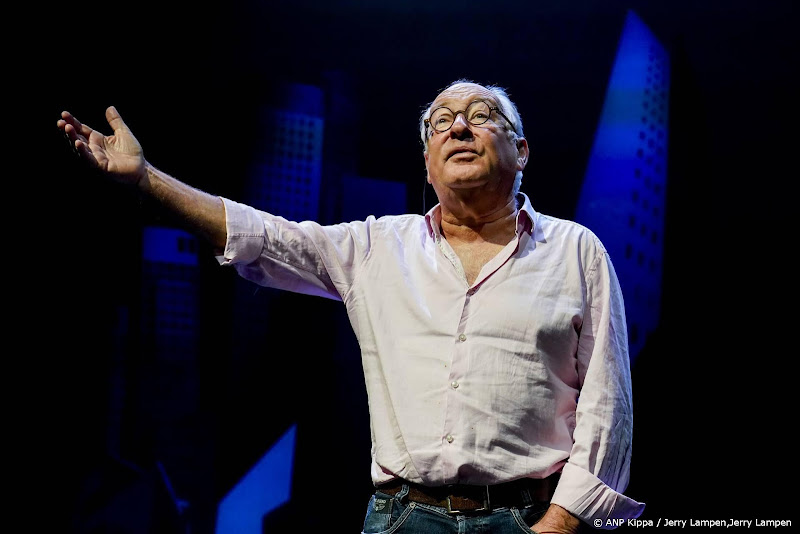 Youp van 't Hek zwaait af na allerlaatste show in Carré