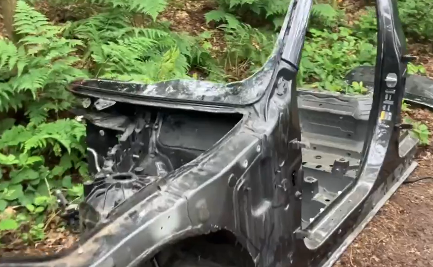 Tegenwoordig shop je auto’s in het bos