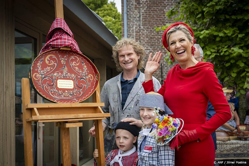Koningin Máxima heropent het vernieuwde Museum Hindeloopen