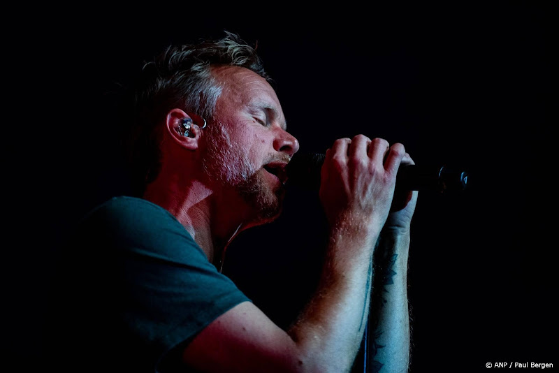 Diggy Dex neemt stap terug en verplaatst release album en tournee