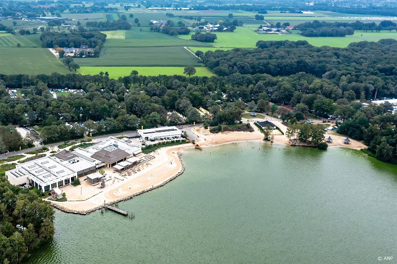 Podium Decibel Outdoor vatte vlam