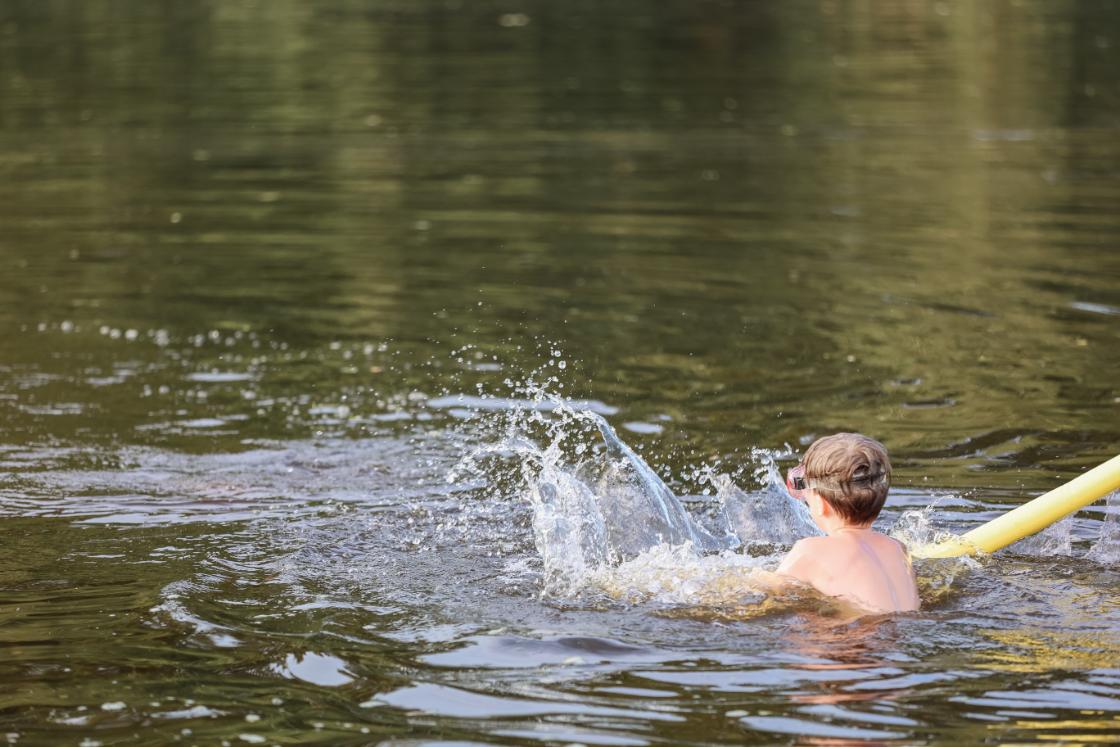 Steeds vaker moet je betalen voor toegang tot natuurplassen
