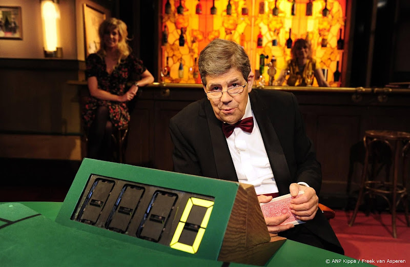 met het mes op tafel