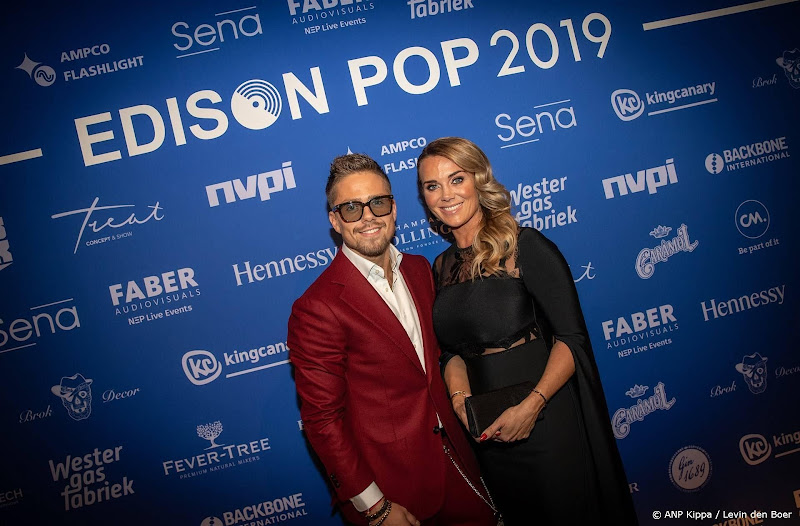 Familie Hazes viert verjaardag Monique bij Disney on Ice