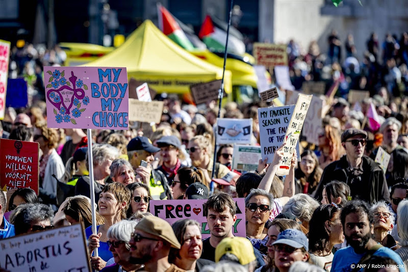 feminist march amsterdam