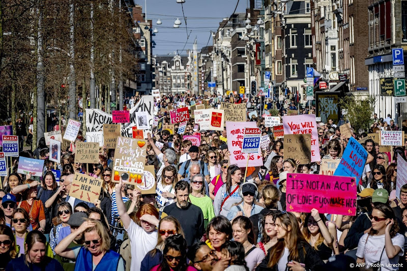 feminist march amsterdam