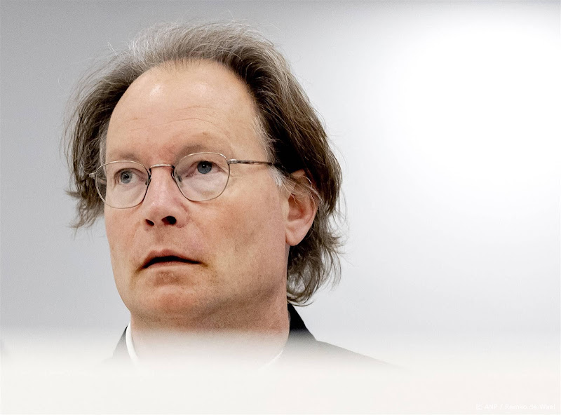 Advocaat Ali B wil Ronnie Flex en Ali's vrouw laten getuigen in zedenzaak