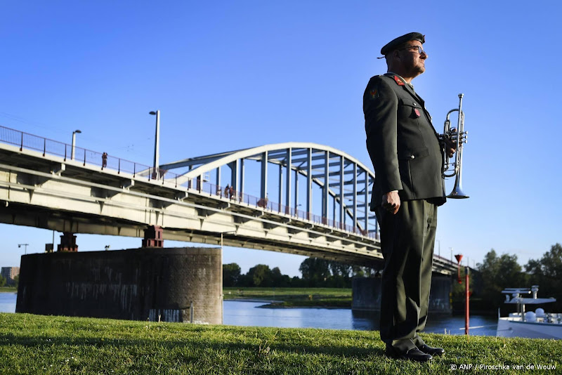 herdenking john fosterbrug arnhem