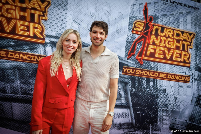 eline ruig met vriend